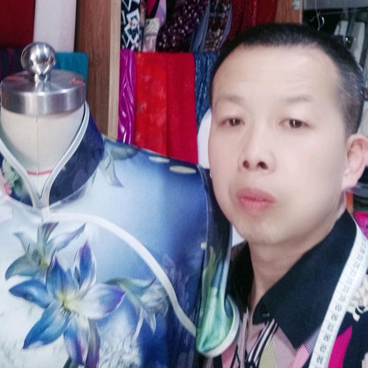 大同市平城区贵芙人服装定制店