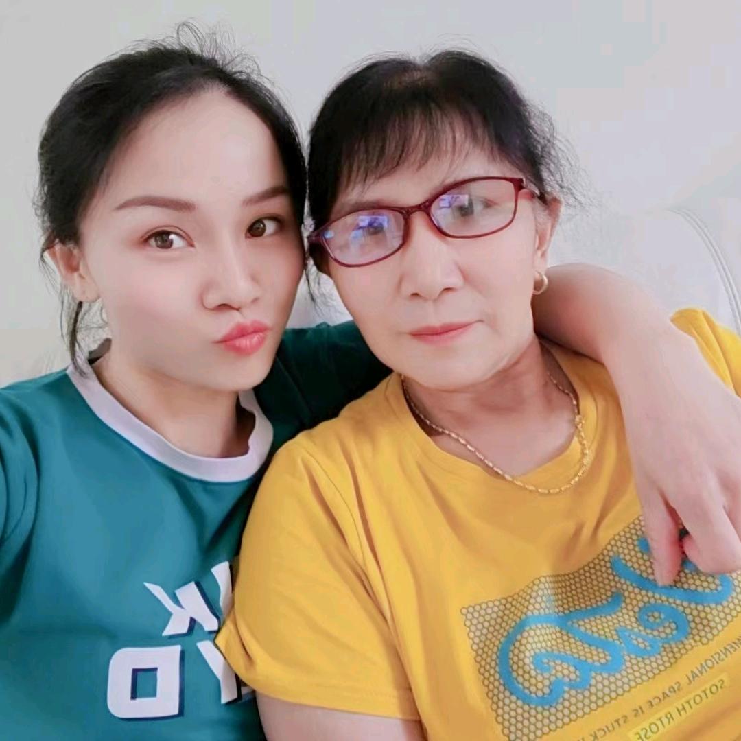 宋木兰。