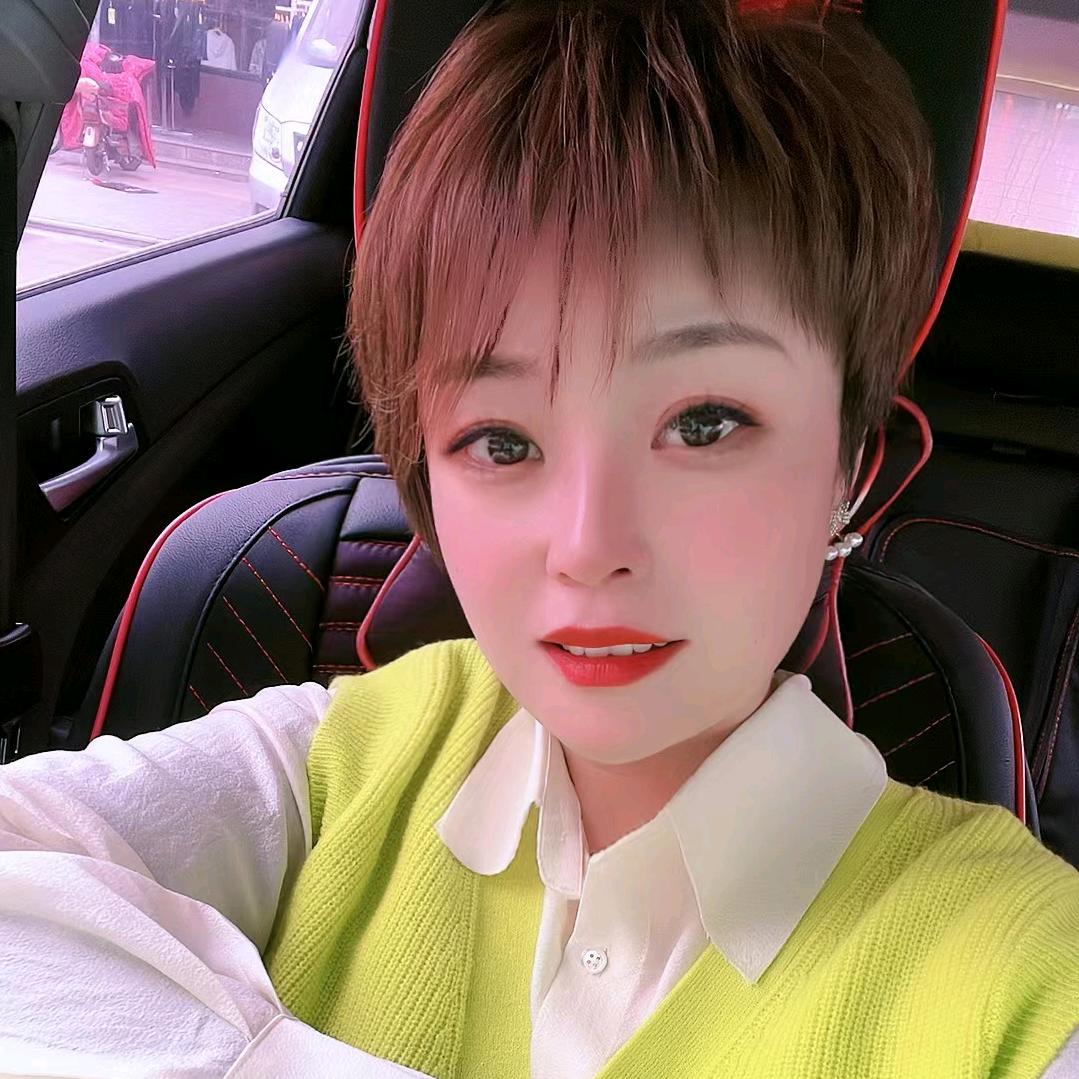 草桥裙角飞扬女装