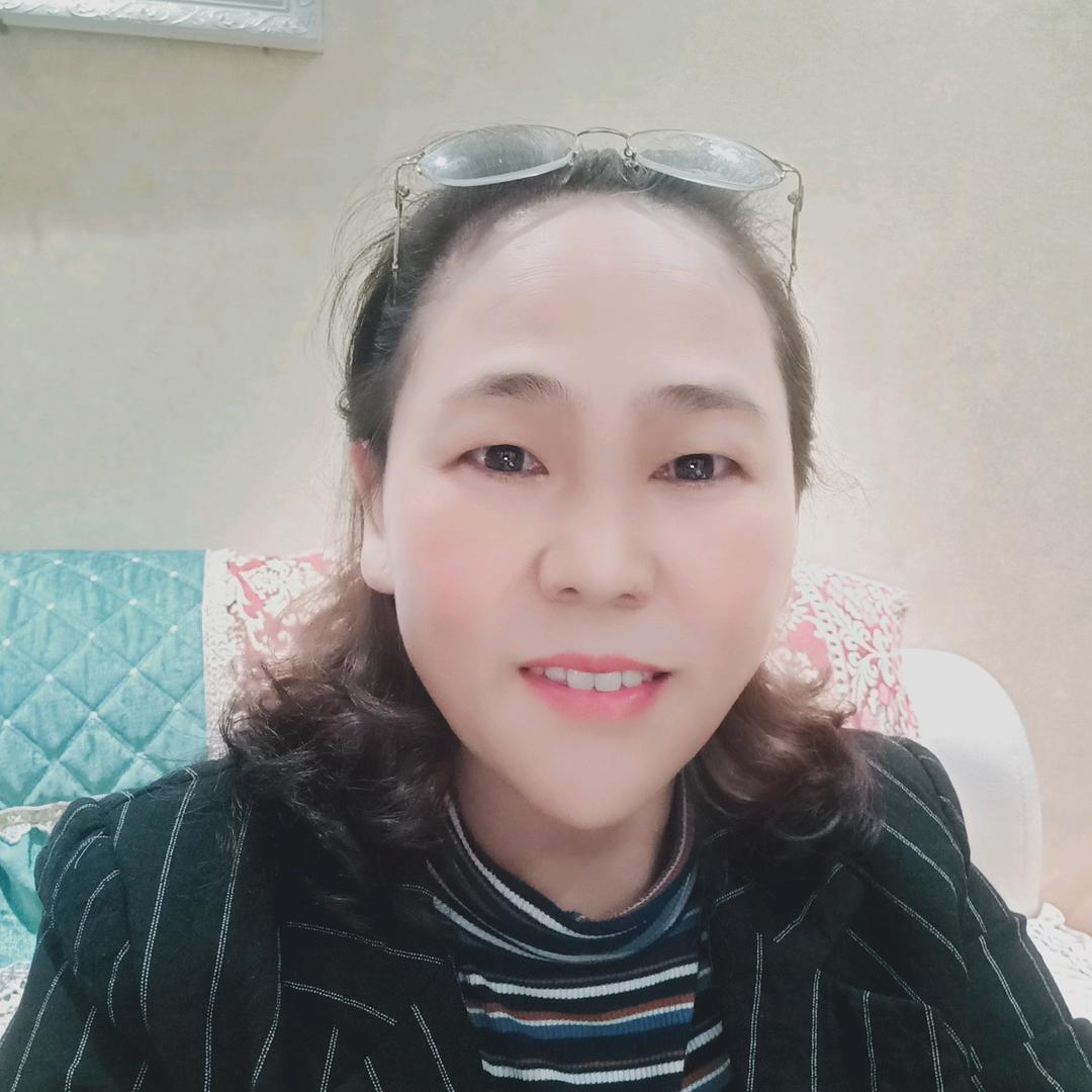 心向蓝天（农村菜园）