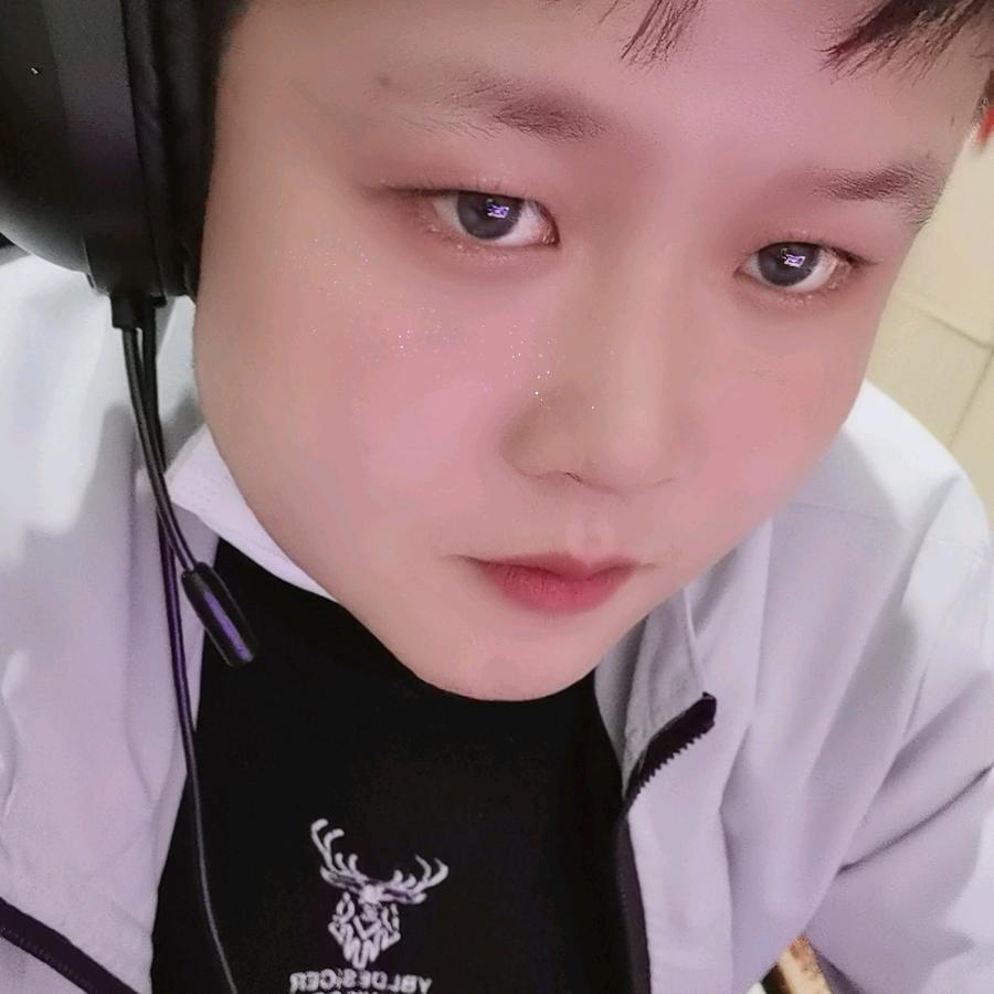 @꧔ꦿ: 🚬ℒ随ℴ❦风এۣۖℒ