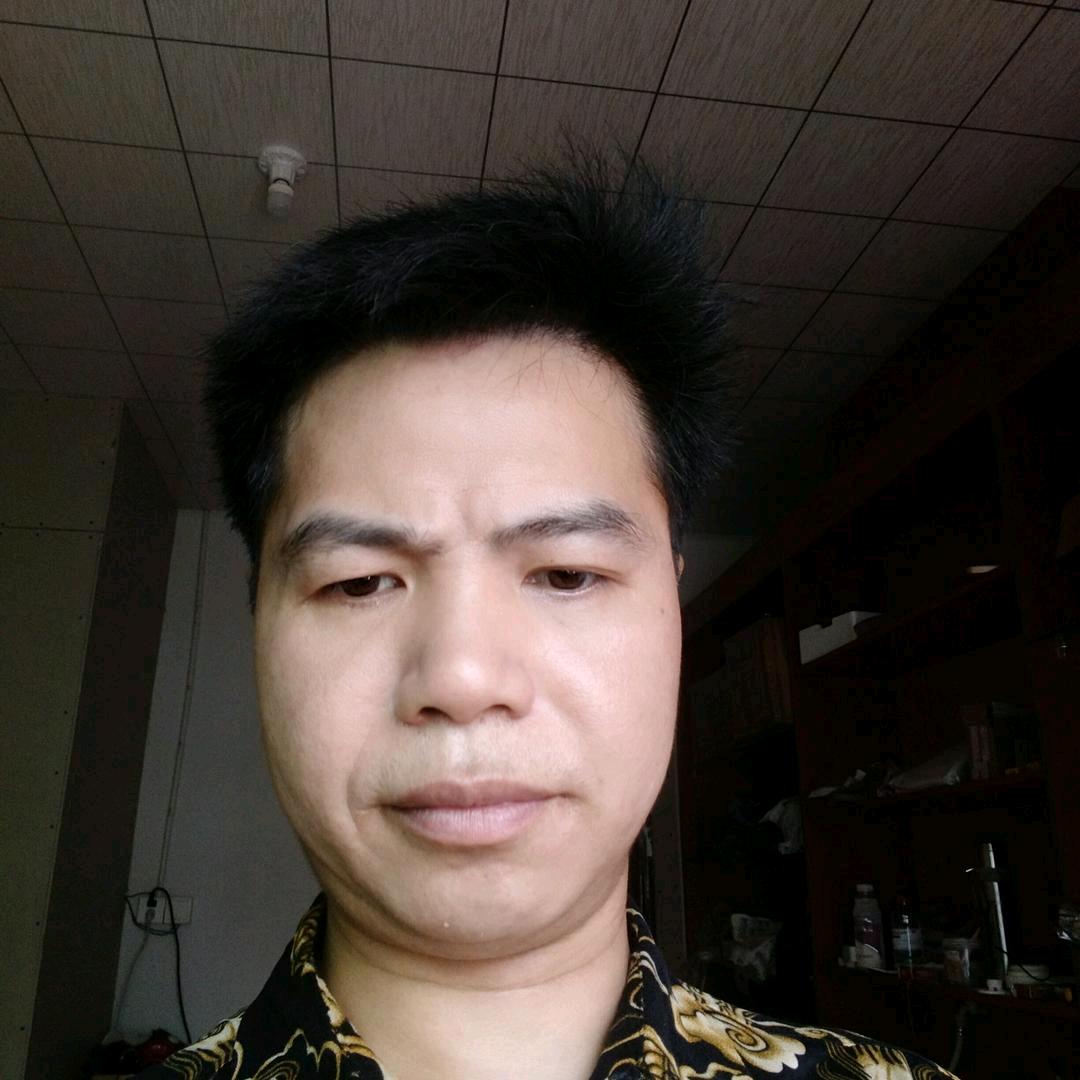 罗***: