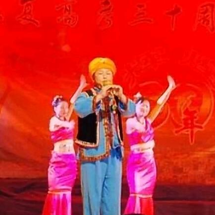 杨满歌