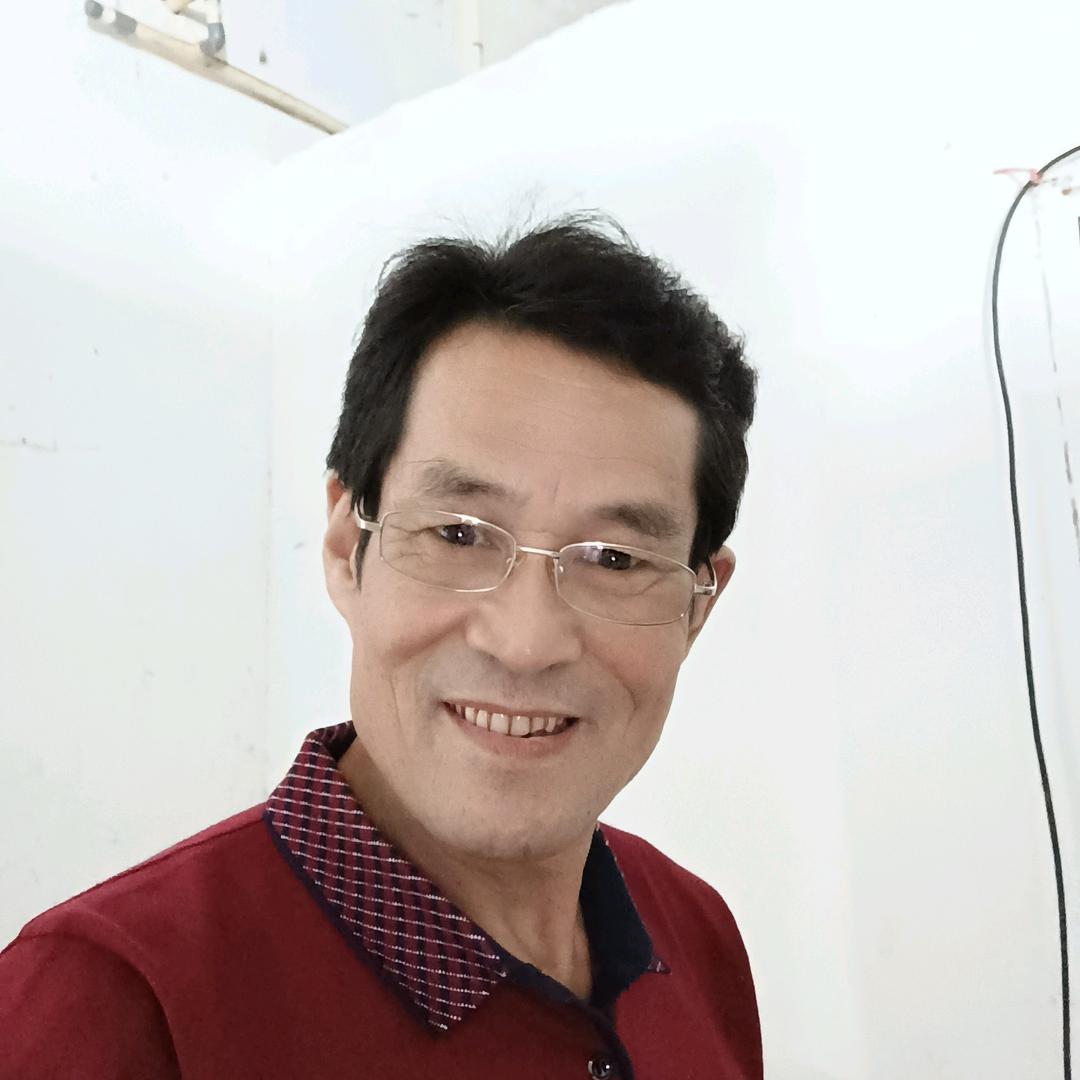 黄卫新