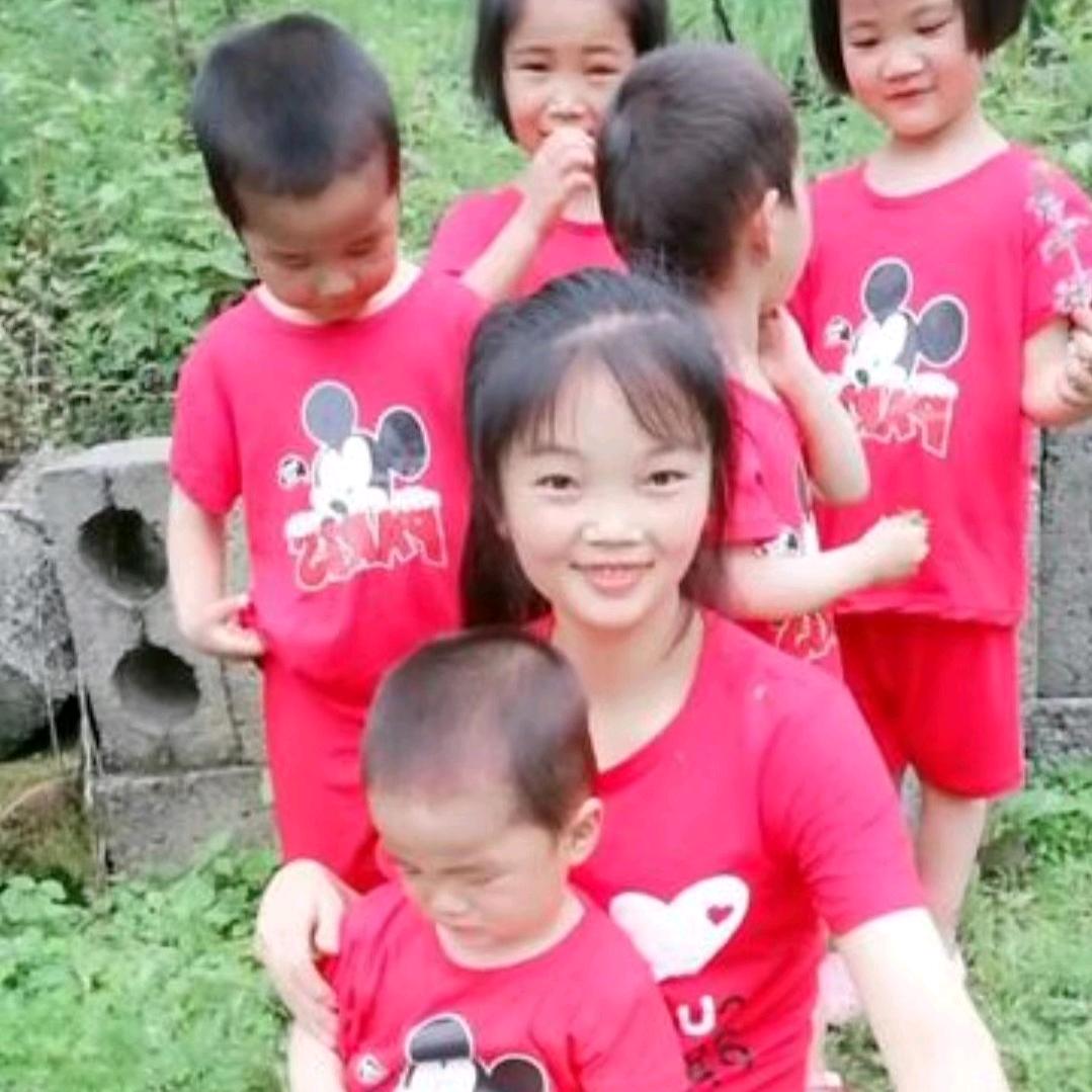 五个孩子的妈（秀秀）