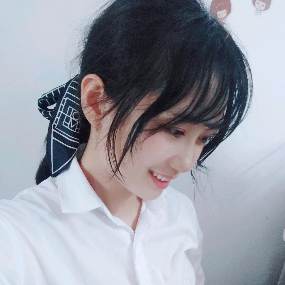 熊 H M