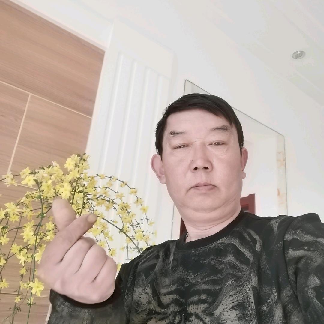 粘砖董