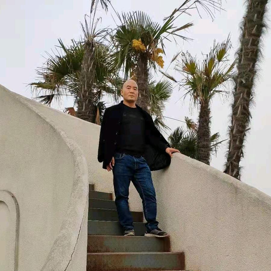 AA抓住青春的尾巴