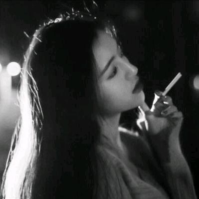 ͡ℳღ艳儿დᥫᩣ