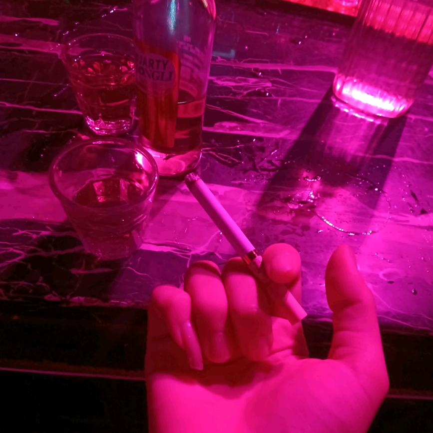 “༺ۣ丽༻⁵²⁰”