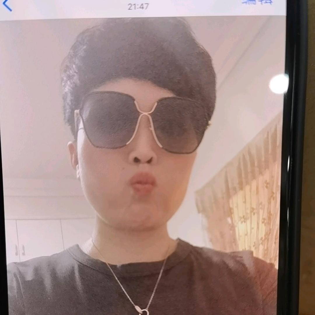 袁四梅