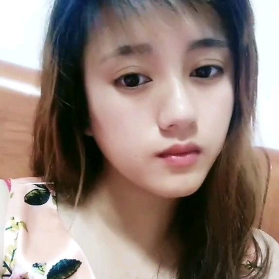 @严雪