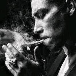 Mr. 董