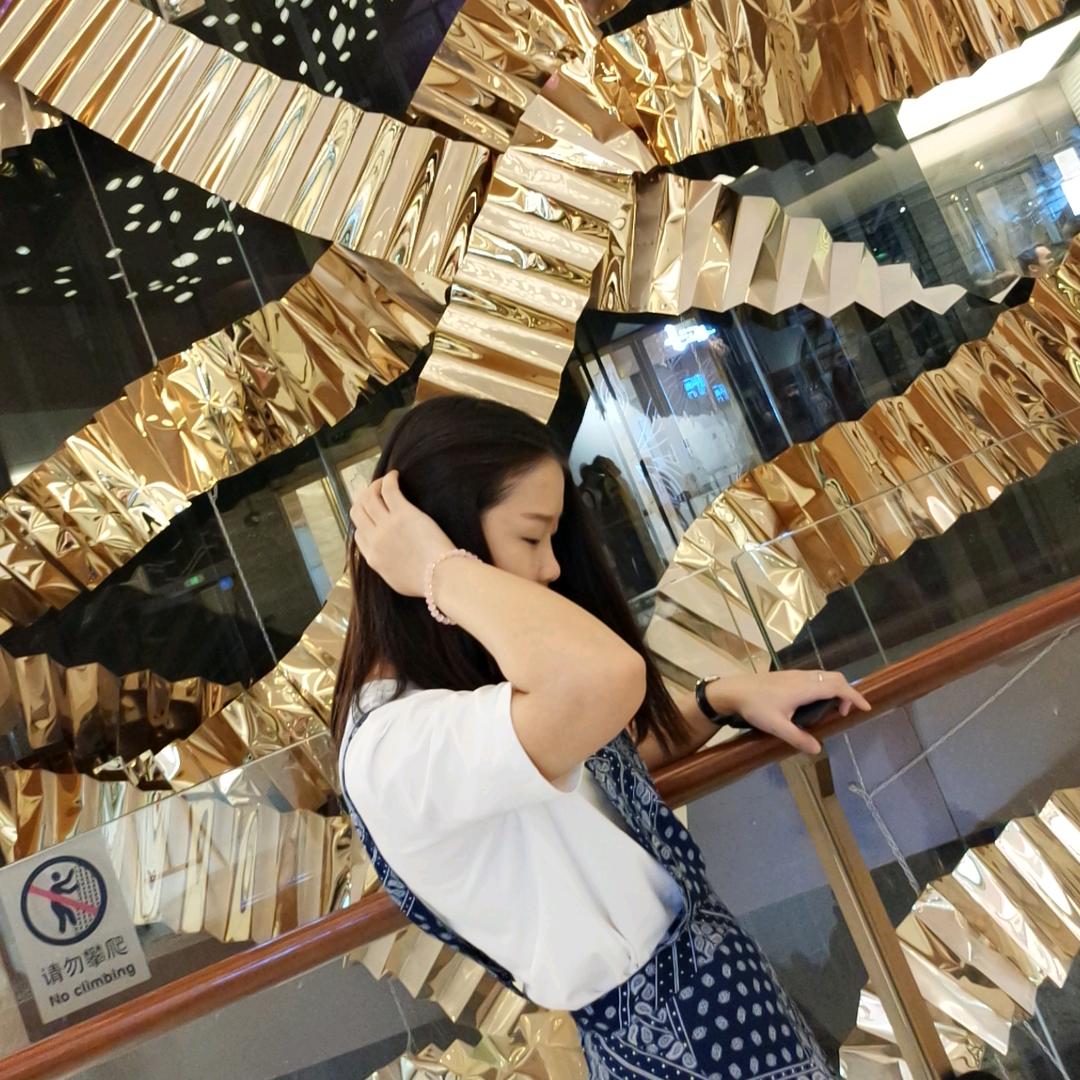 诗诗要爆爆