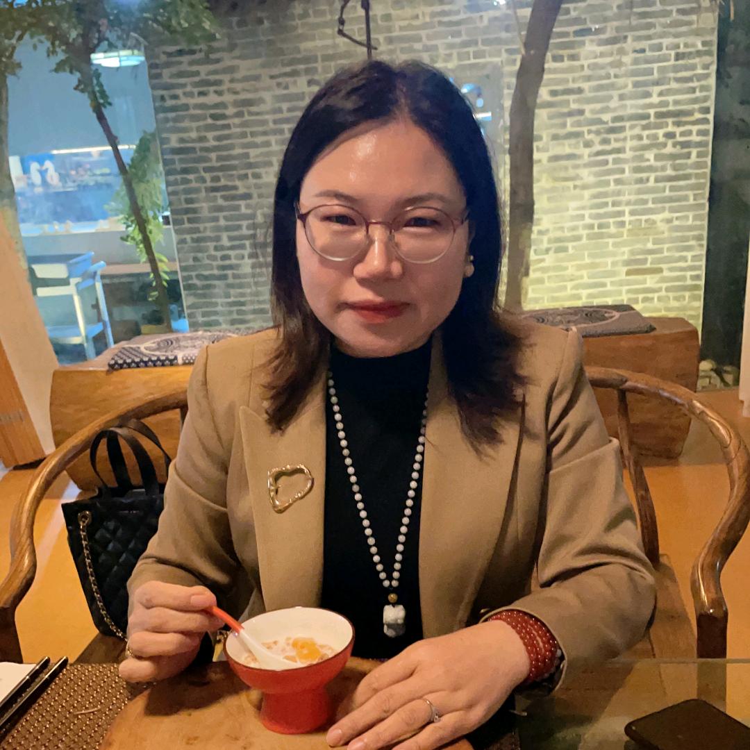 佛山阳台洗衣柜－青姐