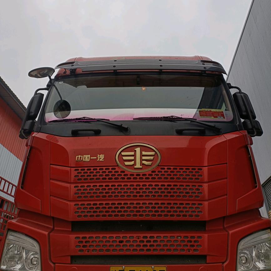 开✈️的小伙子