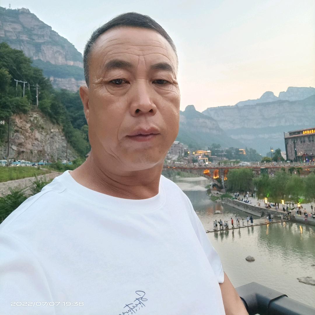 握住秦哥手，永远好朋友。