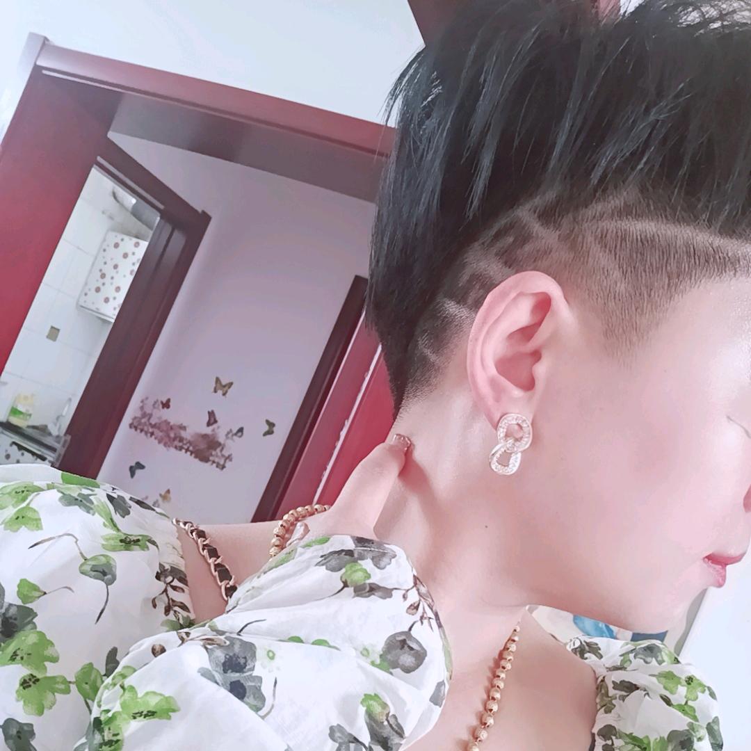 丹妮儿～～