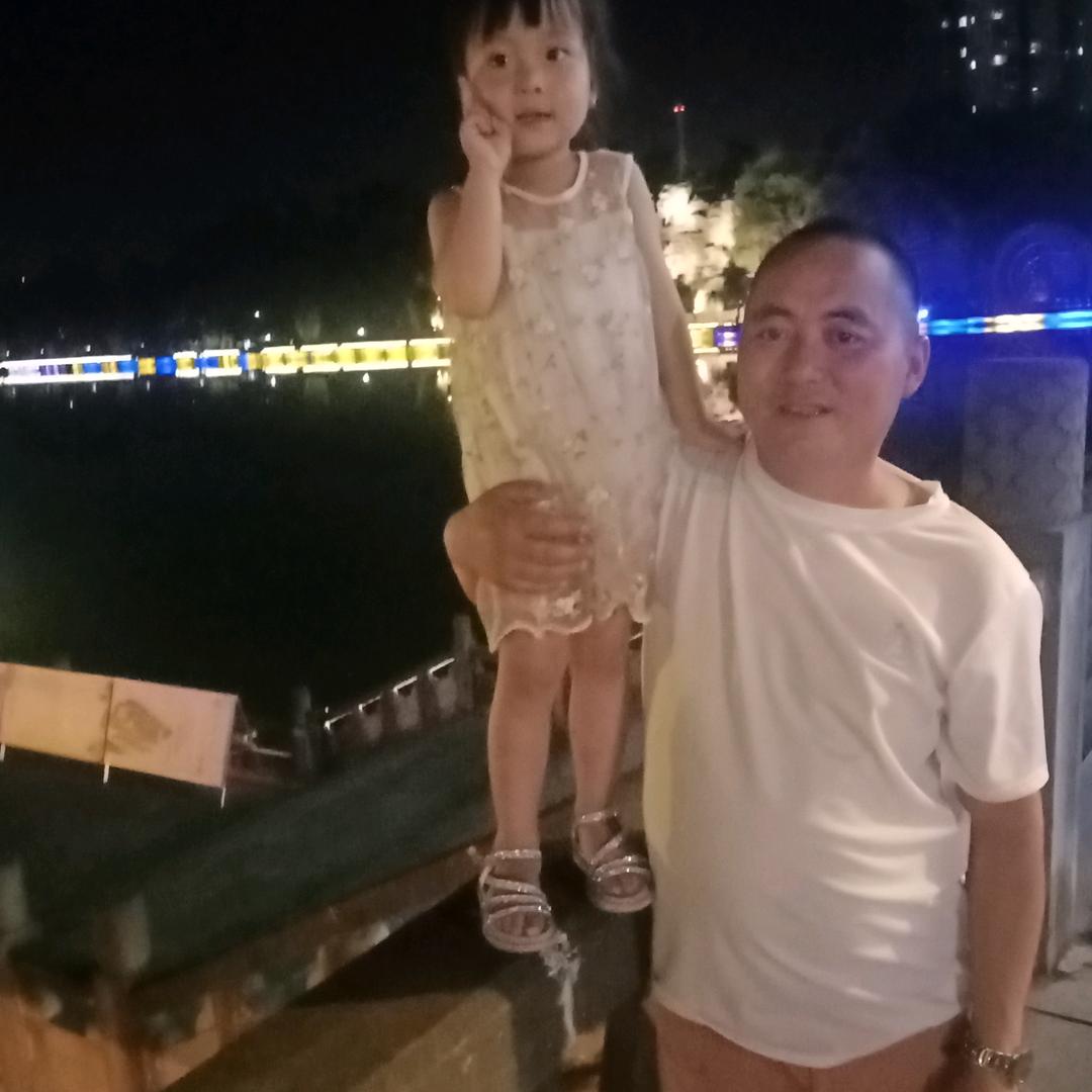 永绿源家庭农场，种植翠冠梨和蔬菜销售