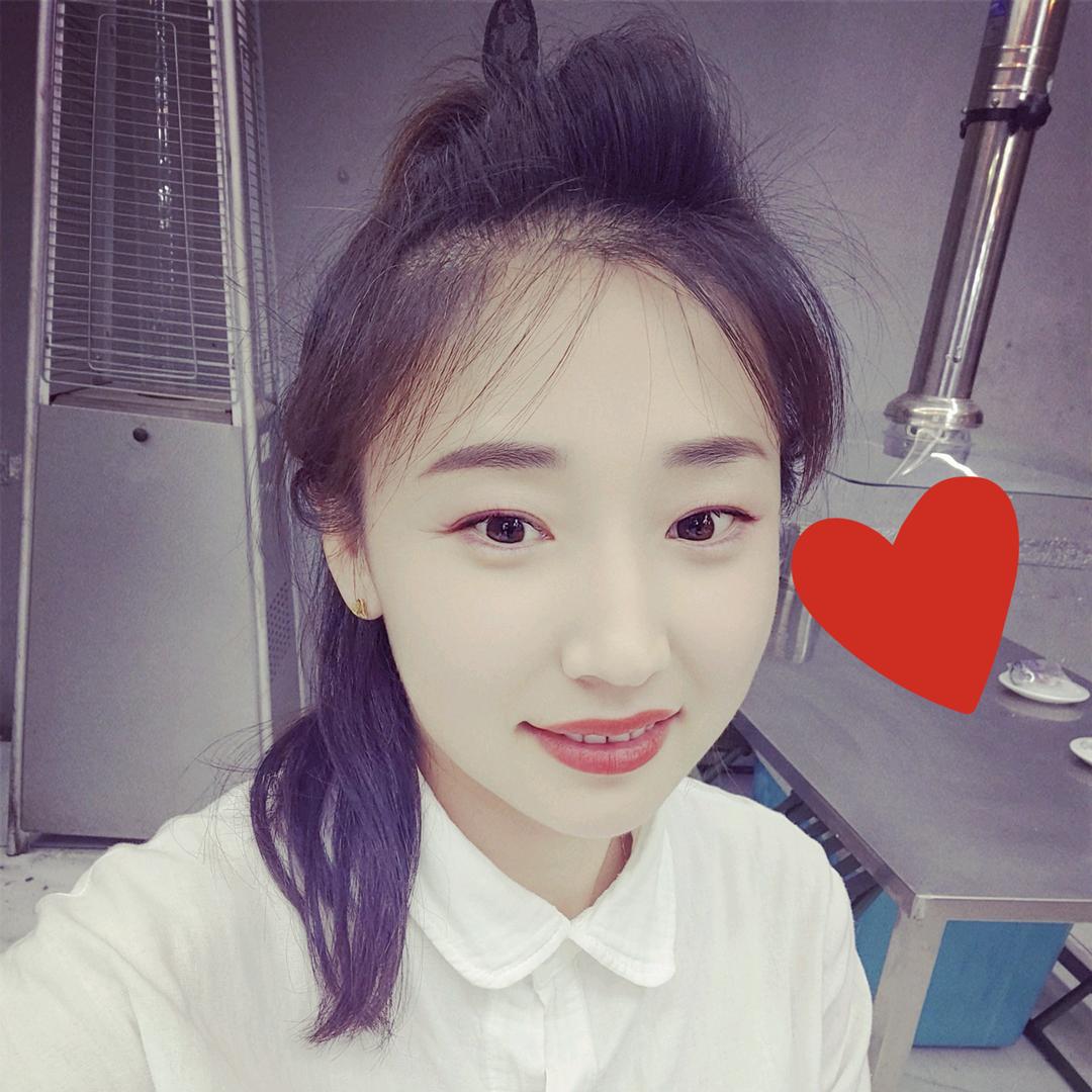 言言爱吃烧烤