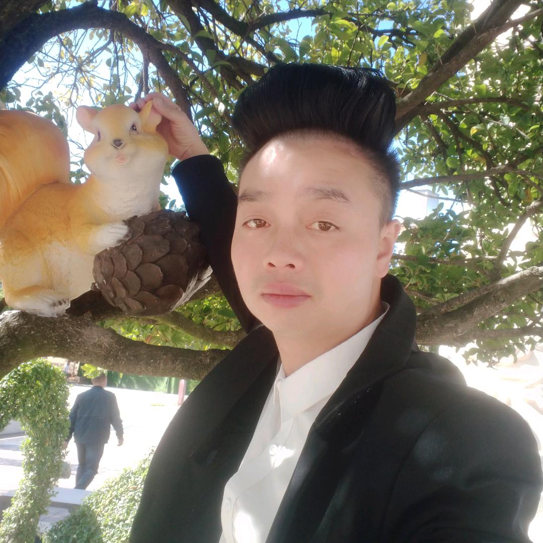 路边特色烤鱼烧烤