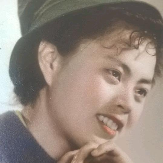 白何花