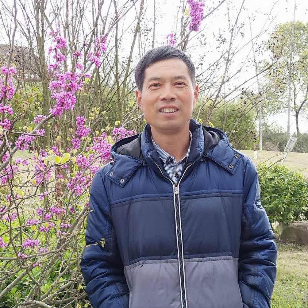 王显新