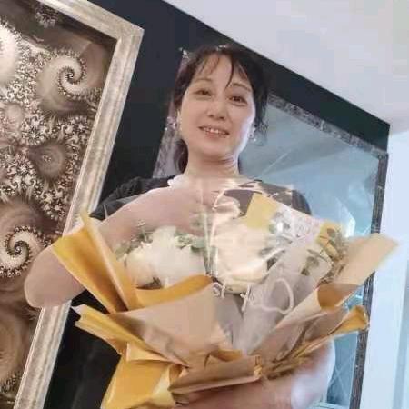 爱跳舞的奶奶