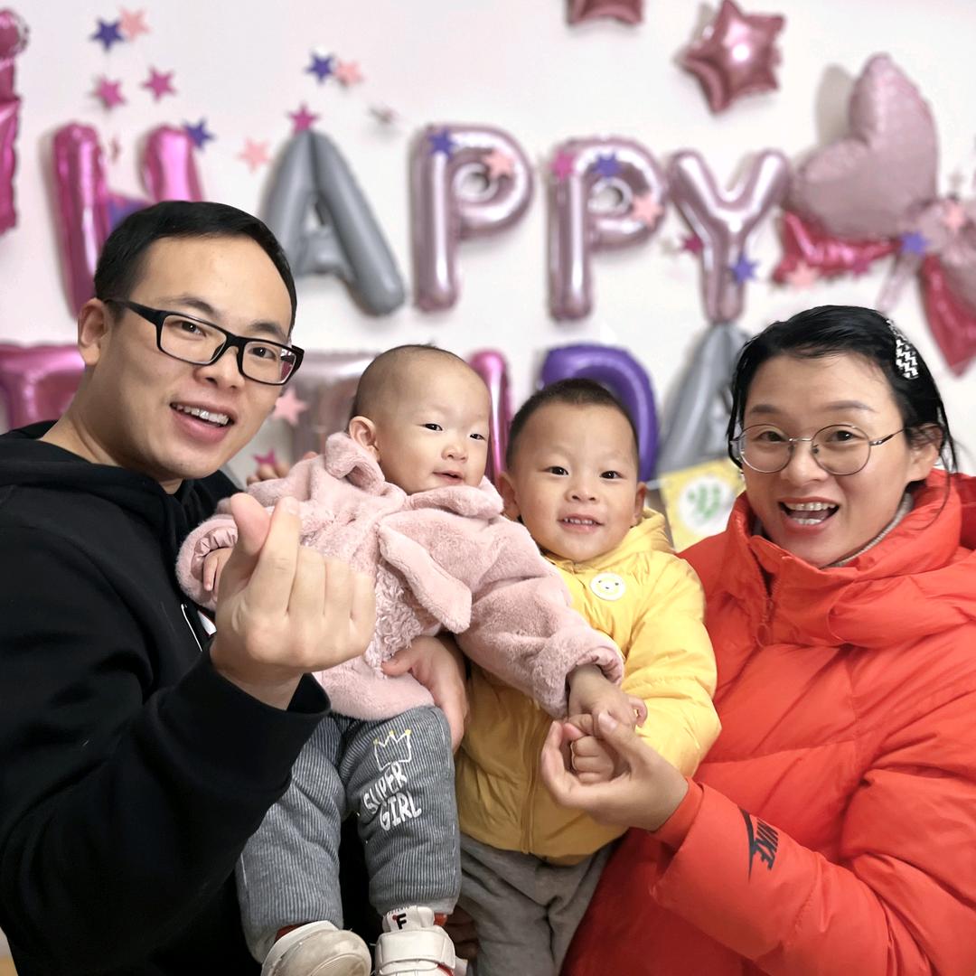 汤圆和萌萌的爸比