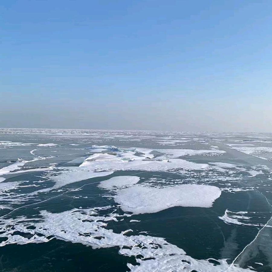 嗯