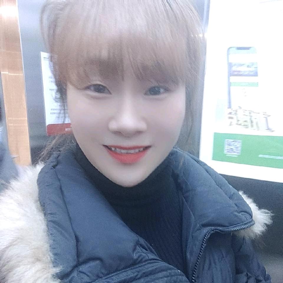 贴膏李扬