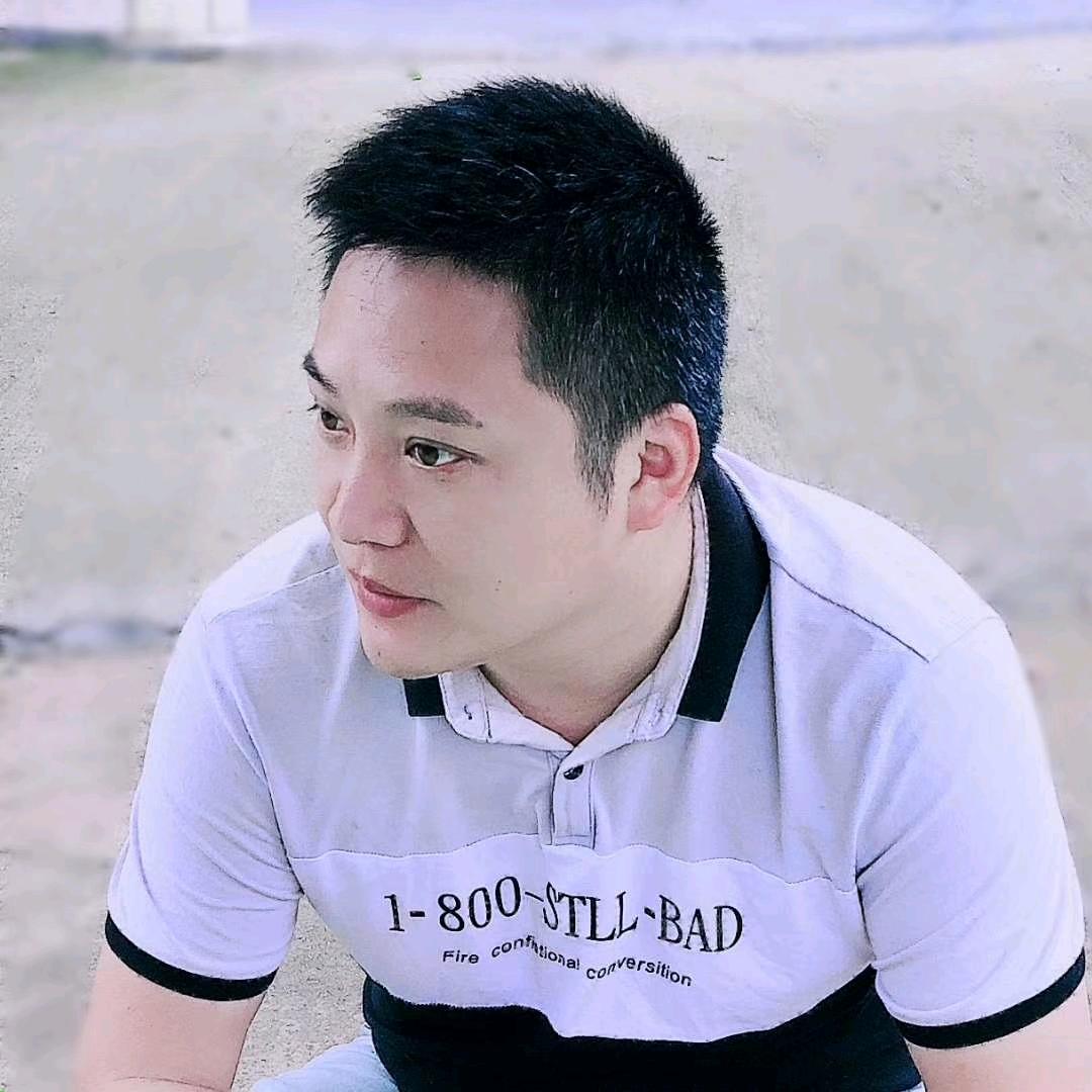 小区门口坤哥的早餐