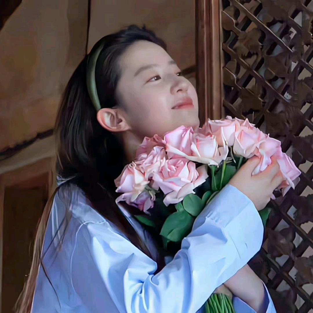 天空有朵☁️  水里有只🐟