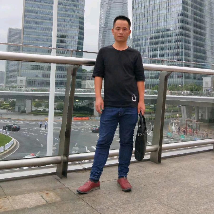 阿龙