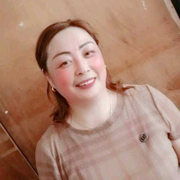 薛芳