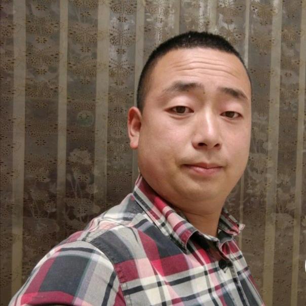 志伟在拉萨回收废品