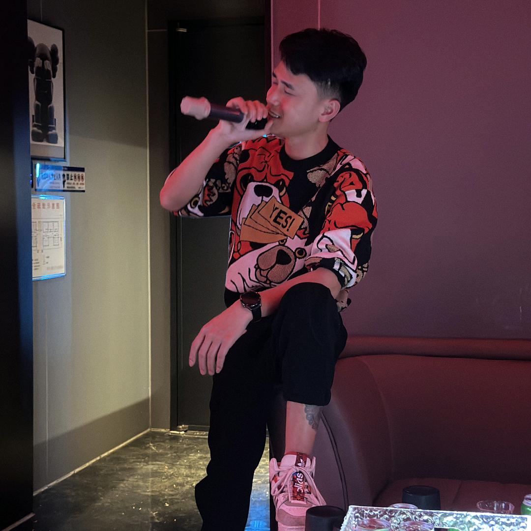 X  明星 酒吧总监孔子晨