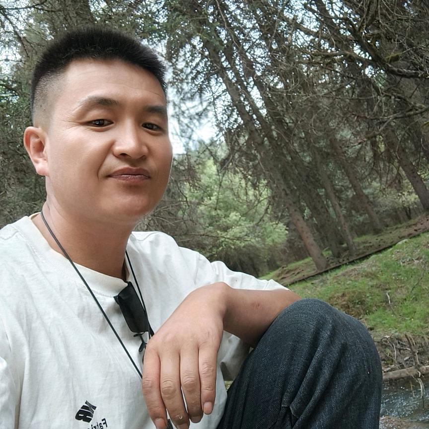 骑着毛驴看热闹