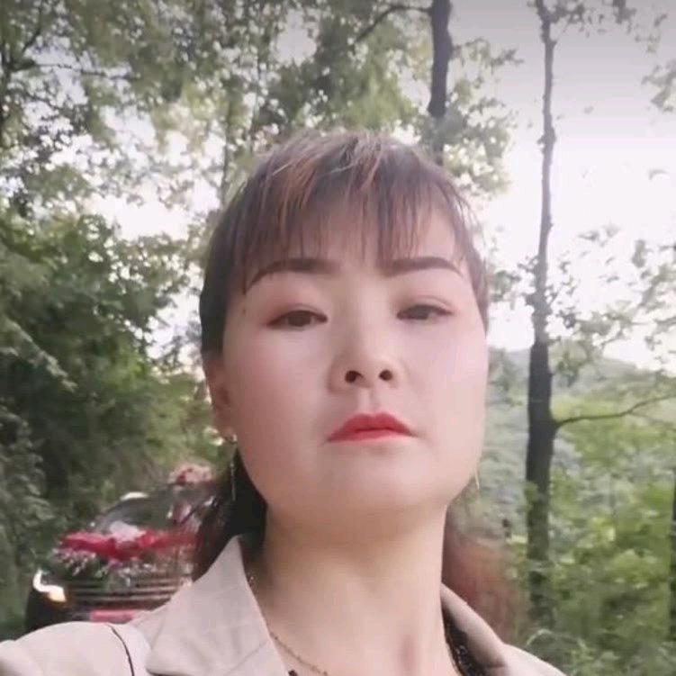 张琳，