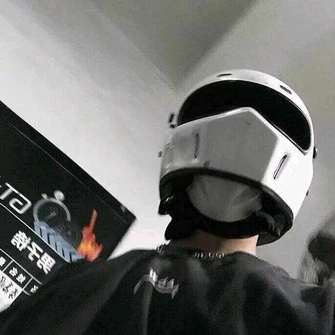 阿耿.