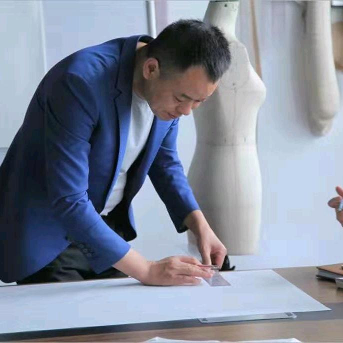 桂仁义格子平衡立裁