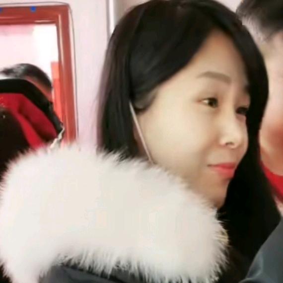 车用尿素小妹啦啦啦