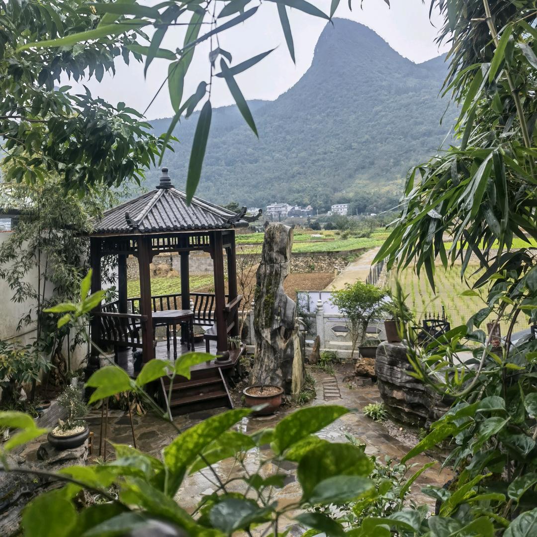 兴义市峰恋雅舍