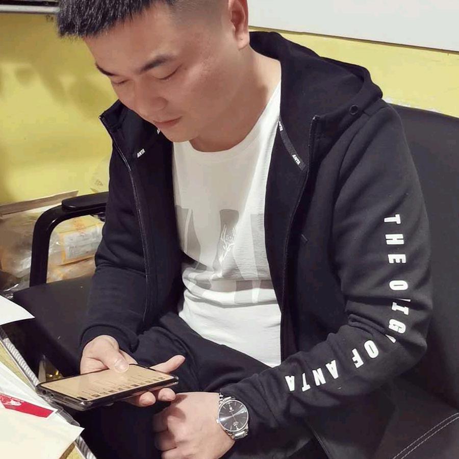 李跃
