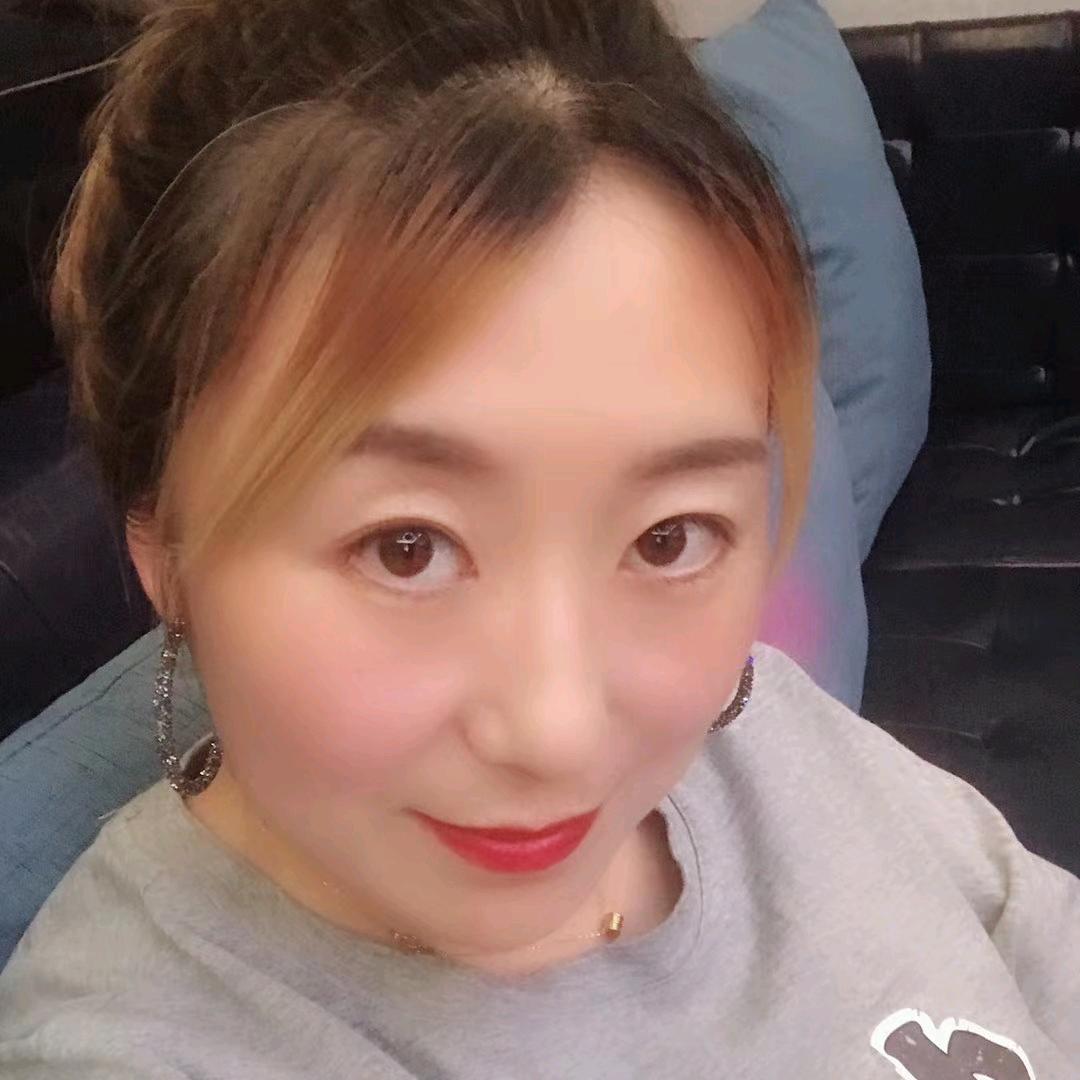 小二海鲜烧烤官方号