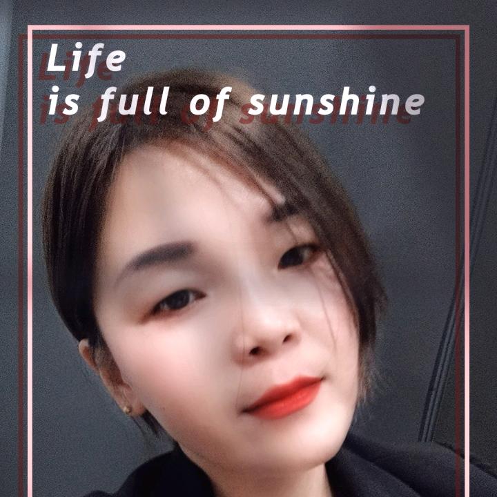 笑而不语。。
