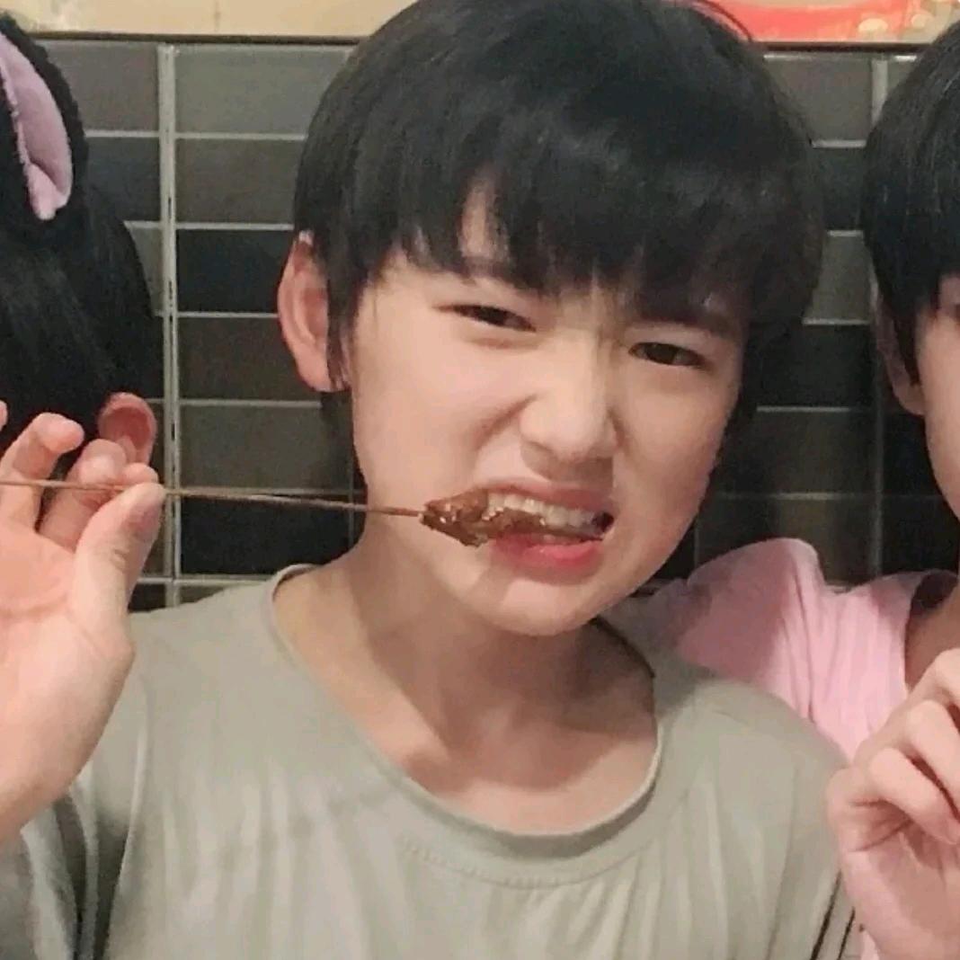 鼠标公主妈咪😬