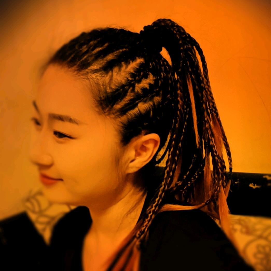 莉莉呀