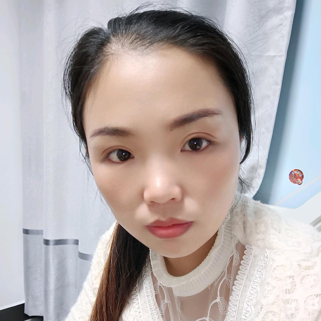 爱做梦的丫头