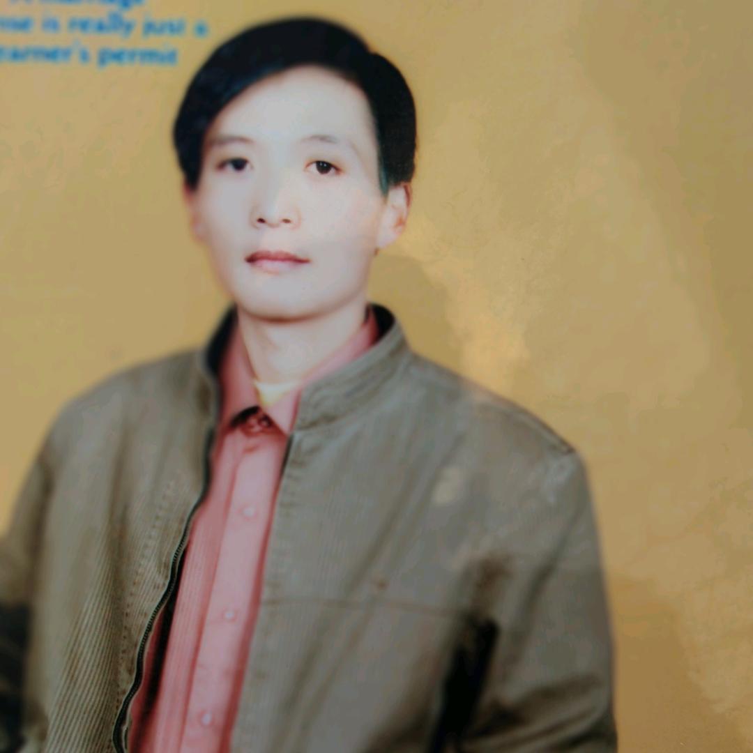 快乐的小羊阿伟